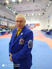 Старший тренер-преподаватель Артенюк Александр Борисович - высшая категория